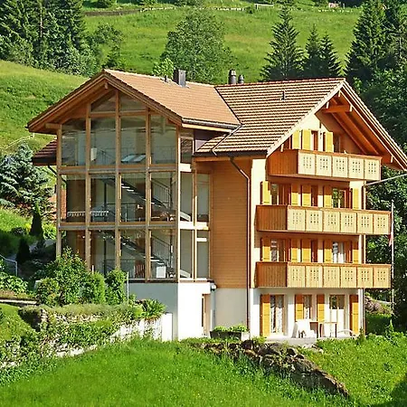 Sleeps 5 Wifi Apartment *